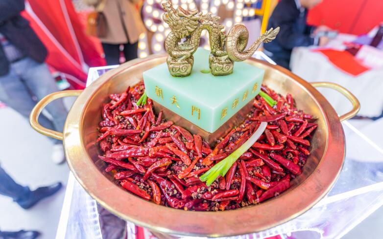 吃特色火鍋店的必點(diǎn)菜品有哪些？