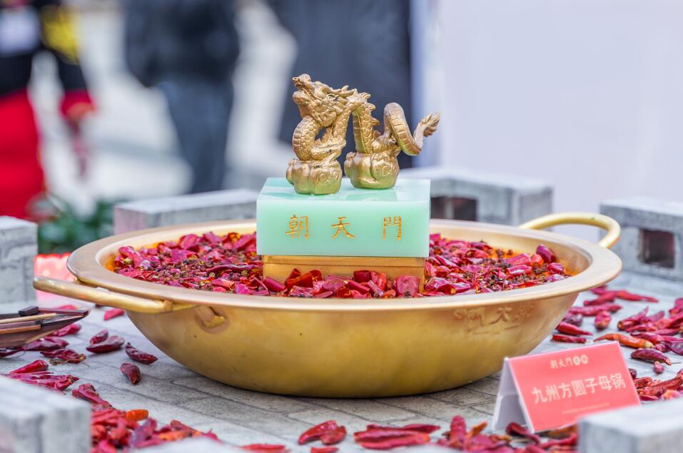 80萬開火鍋店加盟好還是自己開店好？