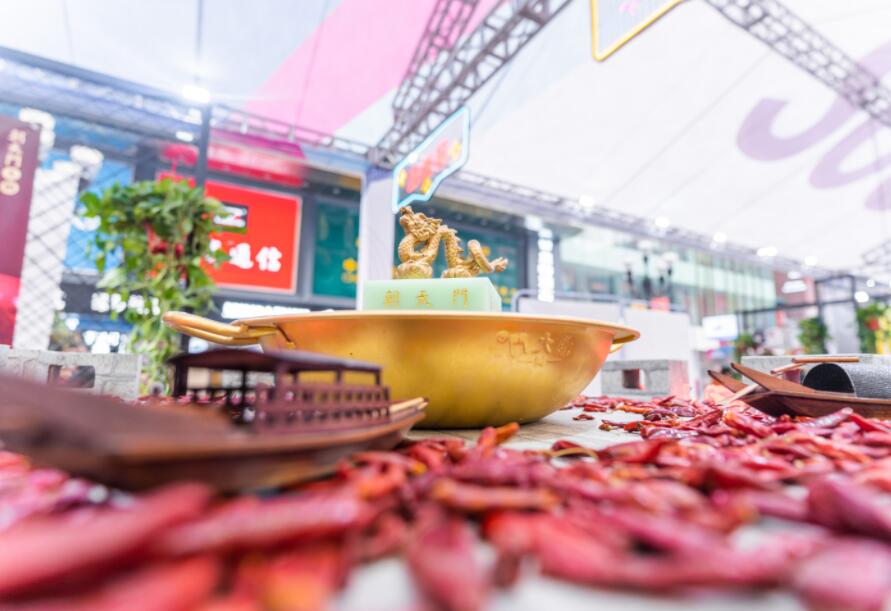 220萬能開一家多大規(guī)模的火鍋店？