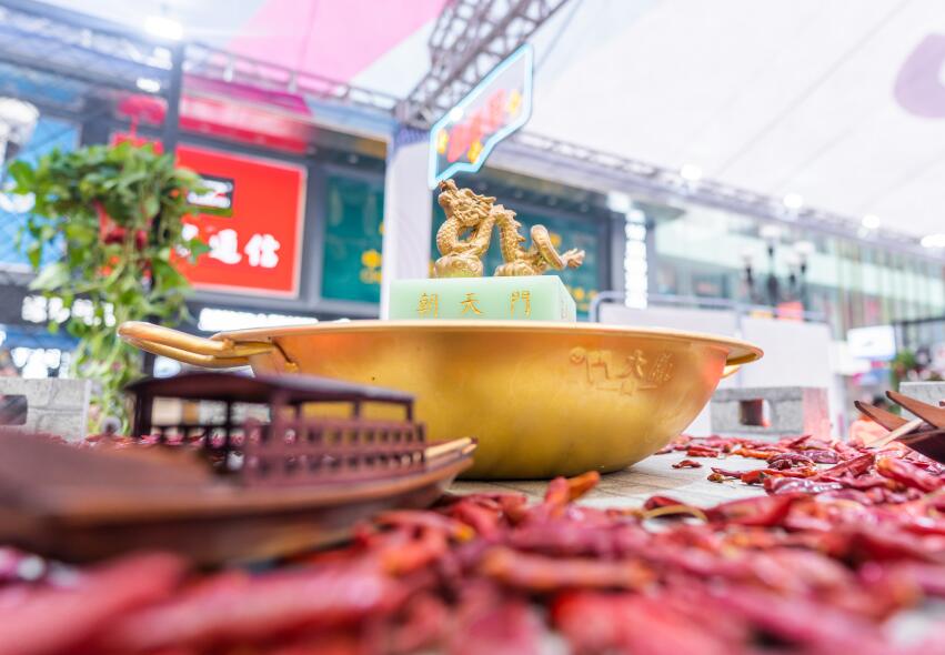 自貢開火鍋加盟店怎么樣？賺不賺錢？