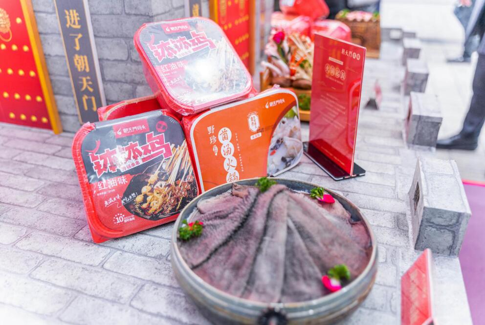 常寧開火鍋加盟店，如何通過特色吸引顧客？