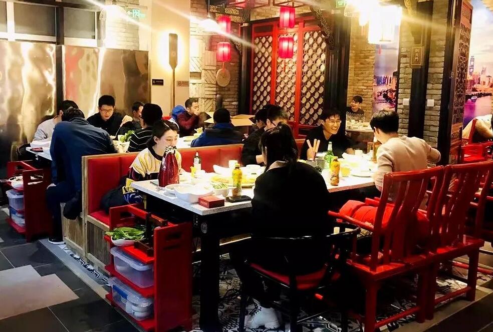 三亞開火鍋加盟店如何裝修設(shè)計？