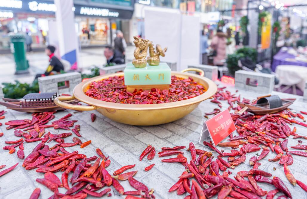 重慶特色火鍋加盟，要重點關(guān)注哪些內(nèi)容？