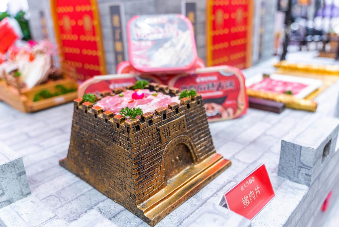 火鍋店如何打造讓顧客戀戀不忘的特色菜？