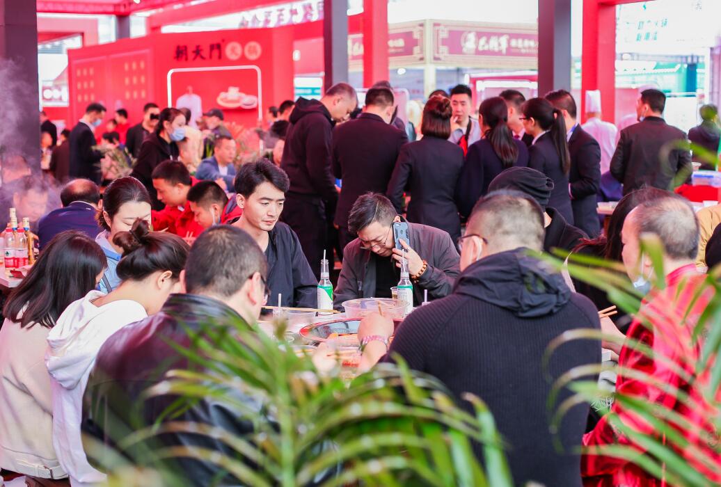 鐵力開火鍋加盟店，這樣裝修回頭率高！