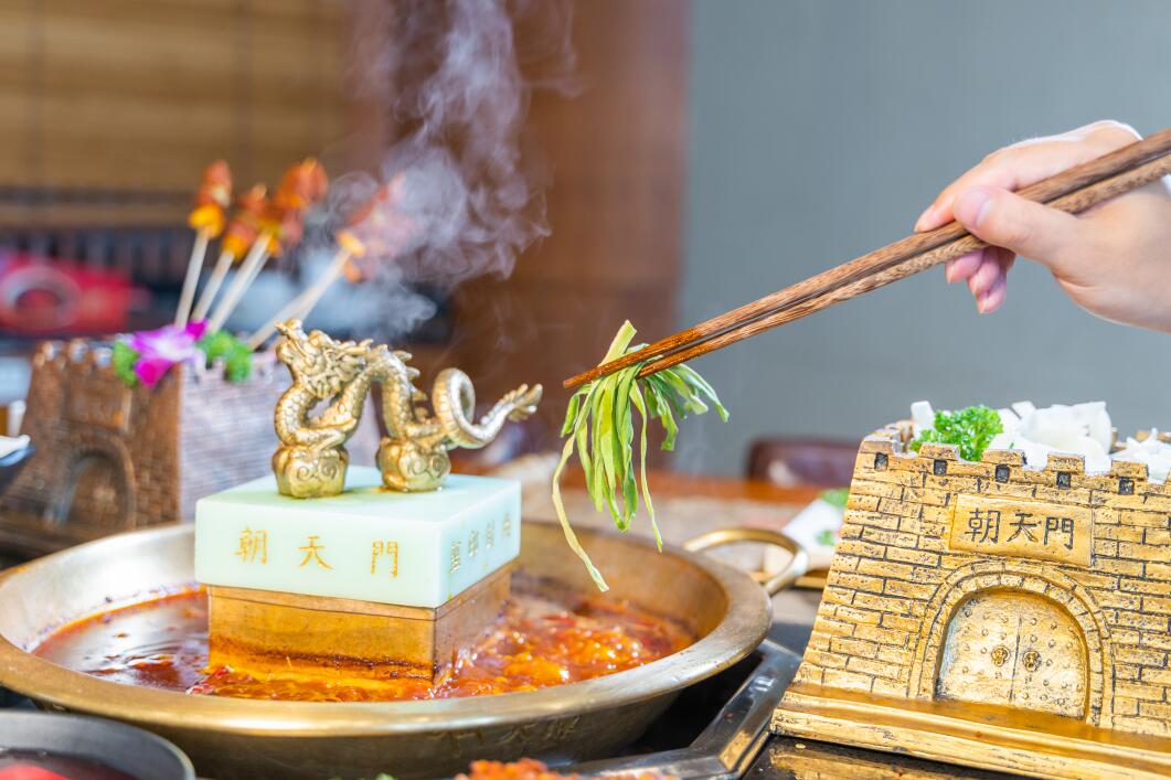 朝天門火鍋好吃嗎？鍋底味道辣不辣？