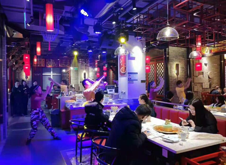 沈陽開火鍋加盟店，如何提升品牌消費(fèi)熱度？