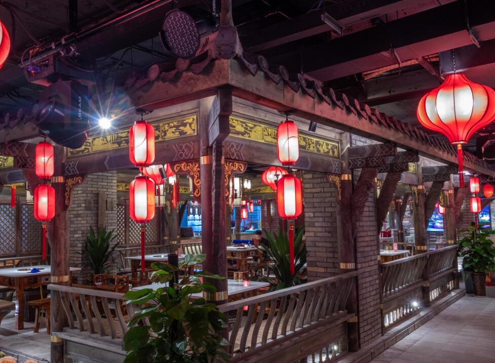 火鍋加盟店有哪些服務(wù)禮儀？一起學(xué)起來！