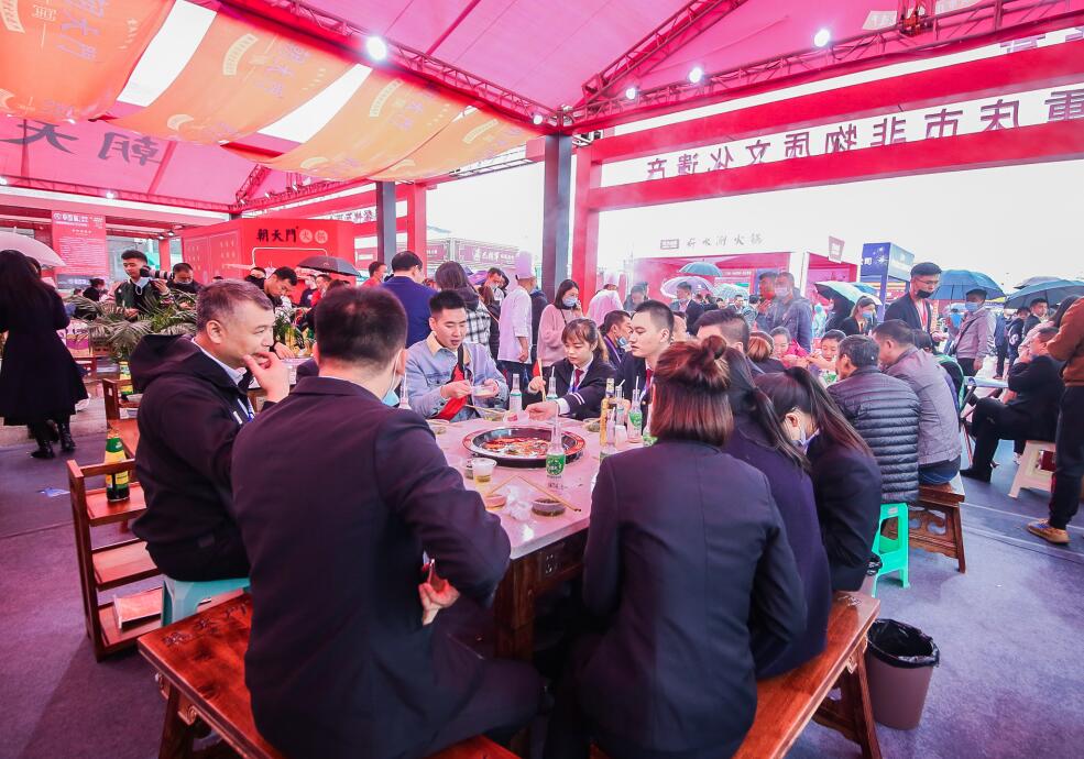 鳳城開火鍋加盟店，如何培養(yǎng)營銷意識？