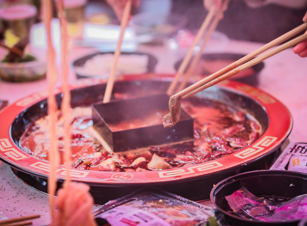 重慶朝天門火鍋適不適合年輕人加盟？
