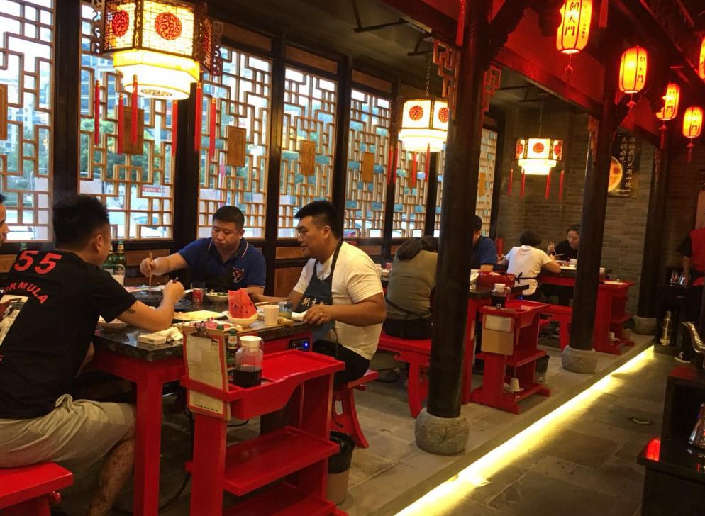 防城港開火鍋加盟店，需要對(duì)同行做哪些調(diào)查？