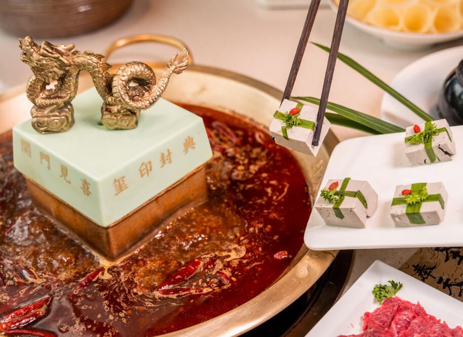 新時(shí)代的火鍋應(yīng)具備哪幾個(gè)特點(diǎn)？