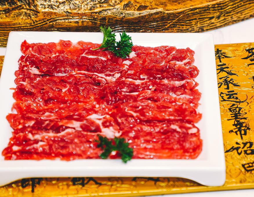 有誰知道火鍋連鎖店加盟費門檻是多少？