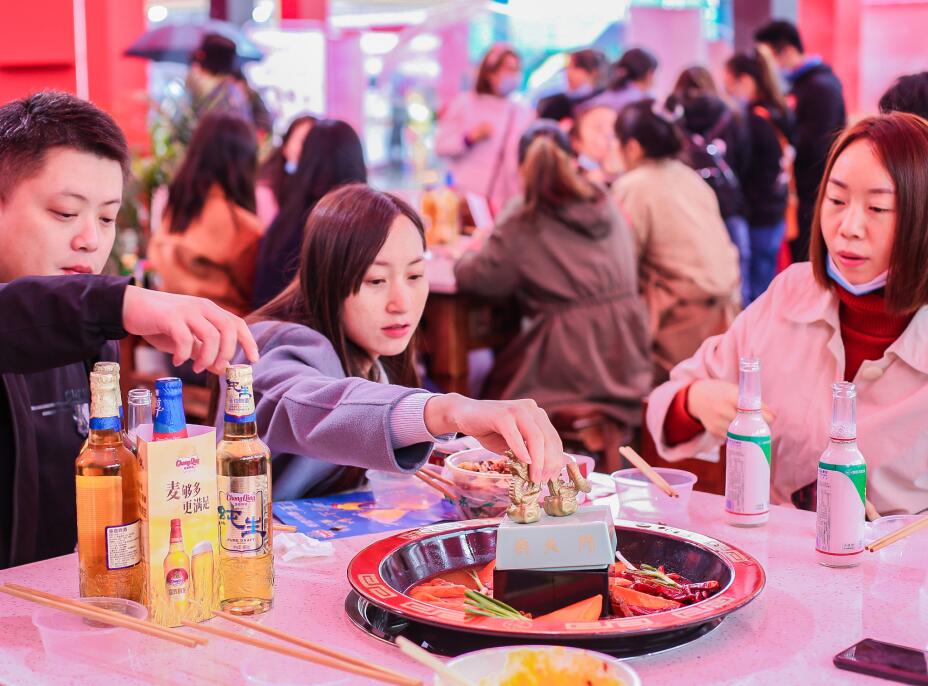 2022年想開(kāi)一家小火鍋店有發(fā)展前途么？