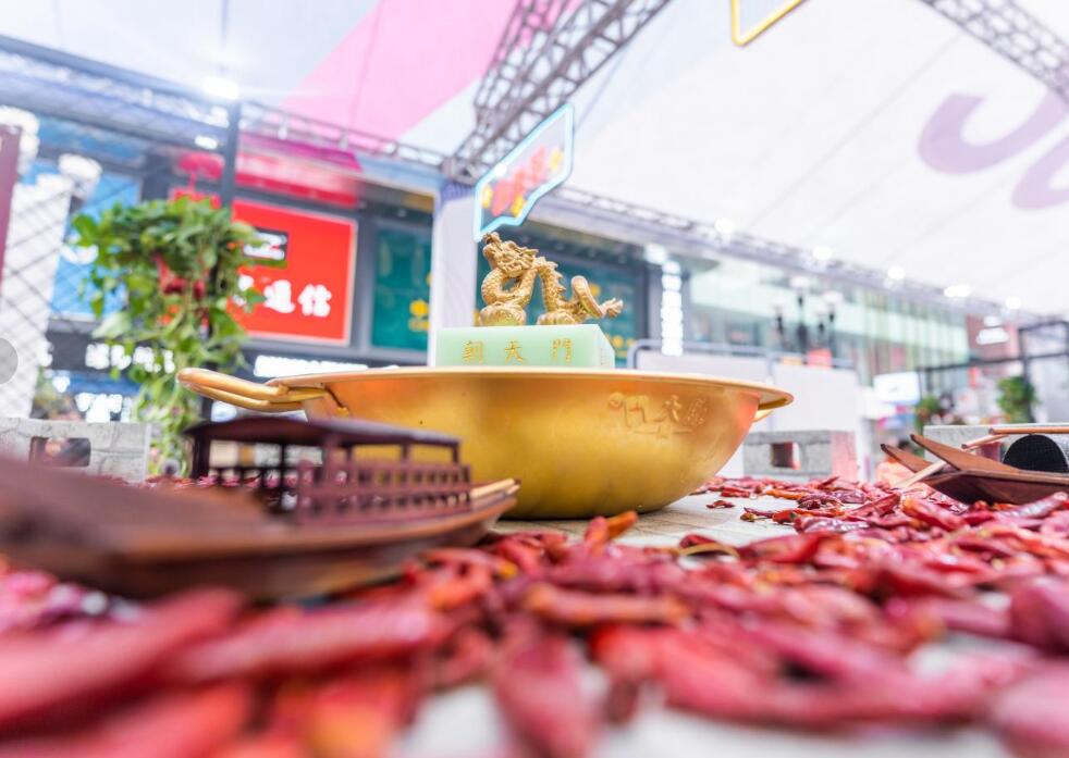 火鍋店沒錢做廣告？不妨試試免費(fèi)“廣告位”！