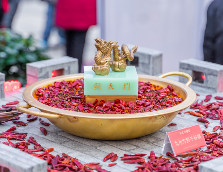 疫情反復(fù)，重慶火鍋加盟店們?cè)撊绾螒?yīng)對(duì)？