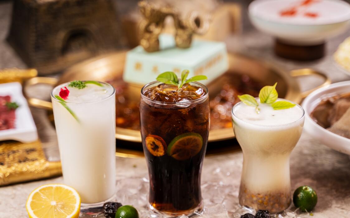 重慶火鍋店，越來(lái)越像甜品店？