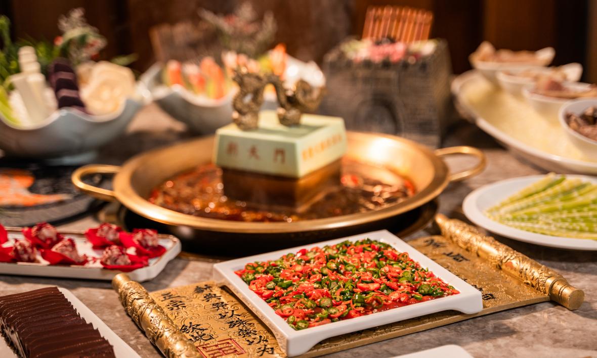 火鍋界新秀，爆店的秘籍菜品，火箭魷魚！