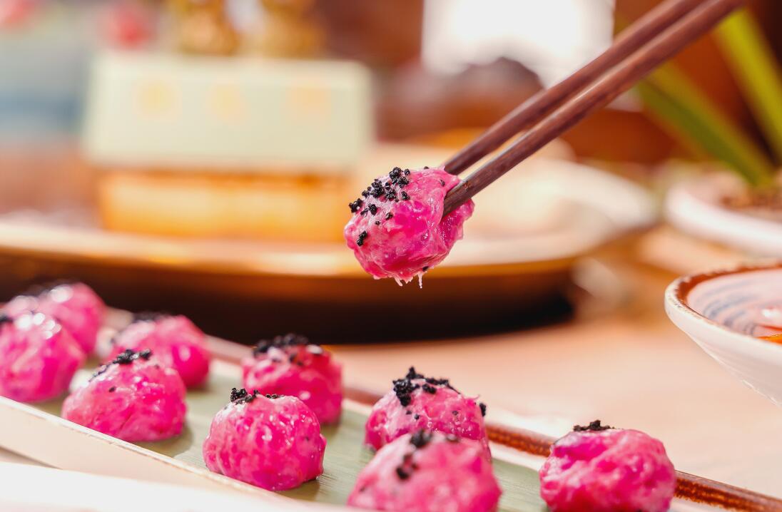 火鍋店人氣菜品，爆款牛肉丸制作揭秘，引流拉新利器！