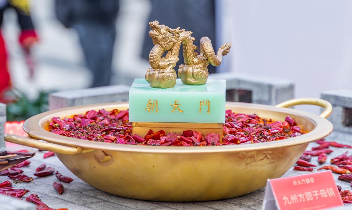 當(dāng)鹵肥腸預(yù)見火鍋，雙重美味，引爆火鍋店生意！