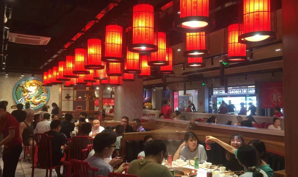 火鍋店燈光設(shè)計(jì)，打造氛圍感，提升進(jìn)店率，老板必看！