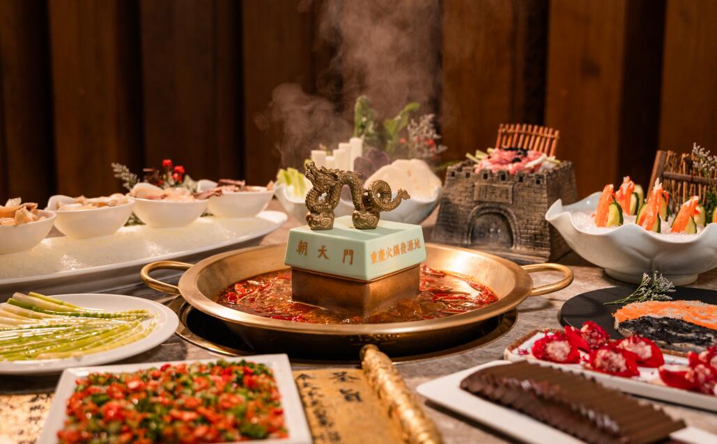 重慶秋天去哪玩？鵝嶺公園賞秋色，品味重慶老火鍋！