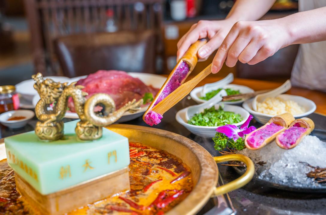 火鍋加盟意義是什么？加盟好還是自營(yíng)好？