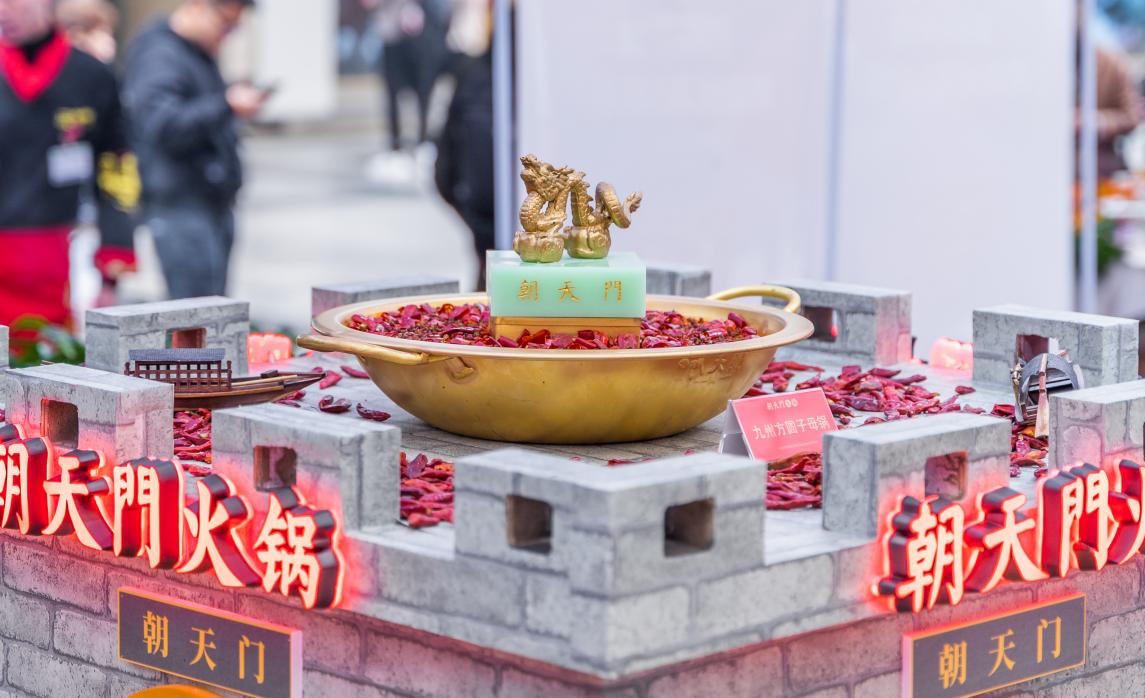 火鍋店特色菜品，大刀腰片，主打一個(gè)鮮！