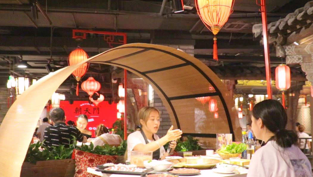 開一家市井火鍋，這樣裝修，生意自然好！