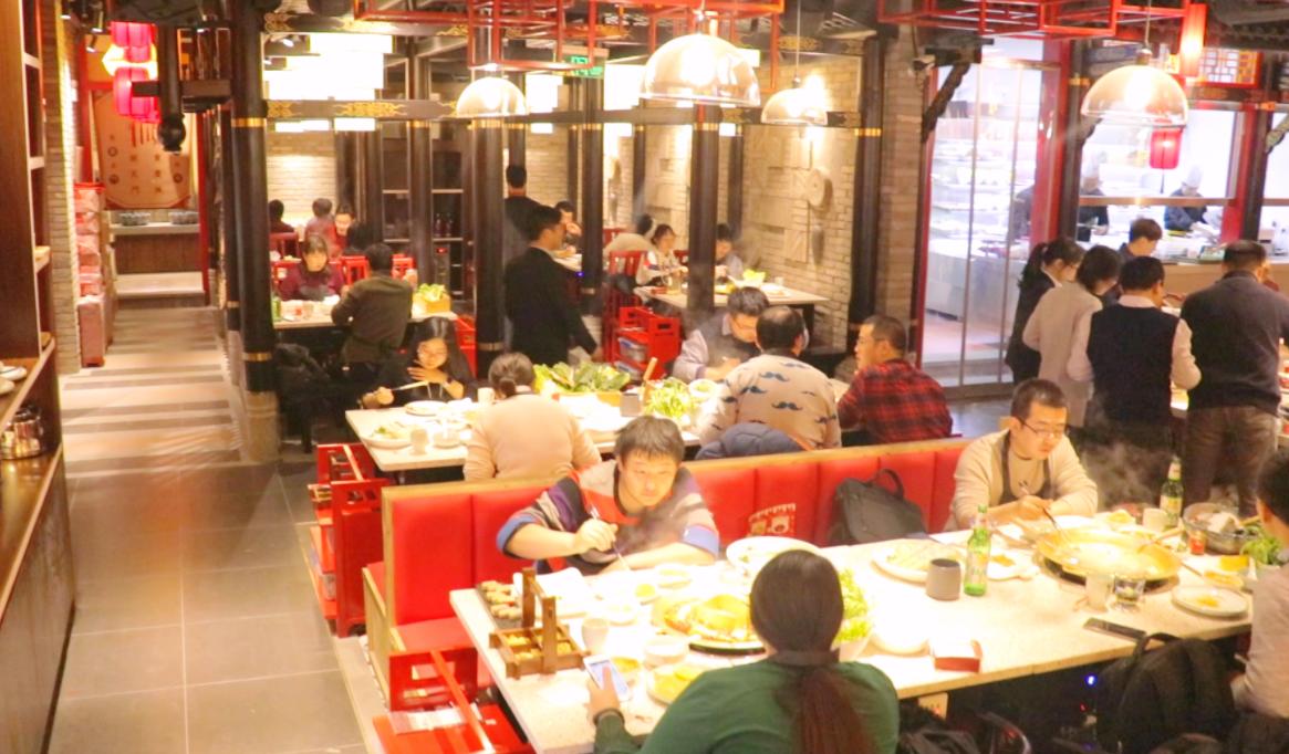 市井火鍋，生意好的秘密，居然是特色甜品！