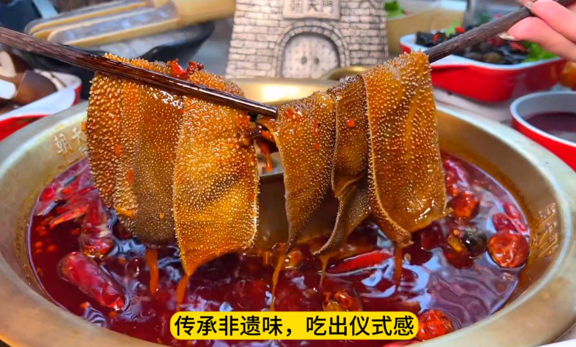 中秋節(jié)來重慶，感受山城美食魅力，旅行打卡攻略！