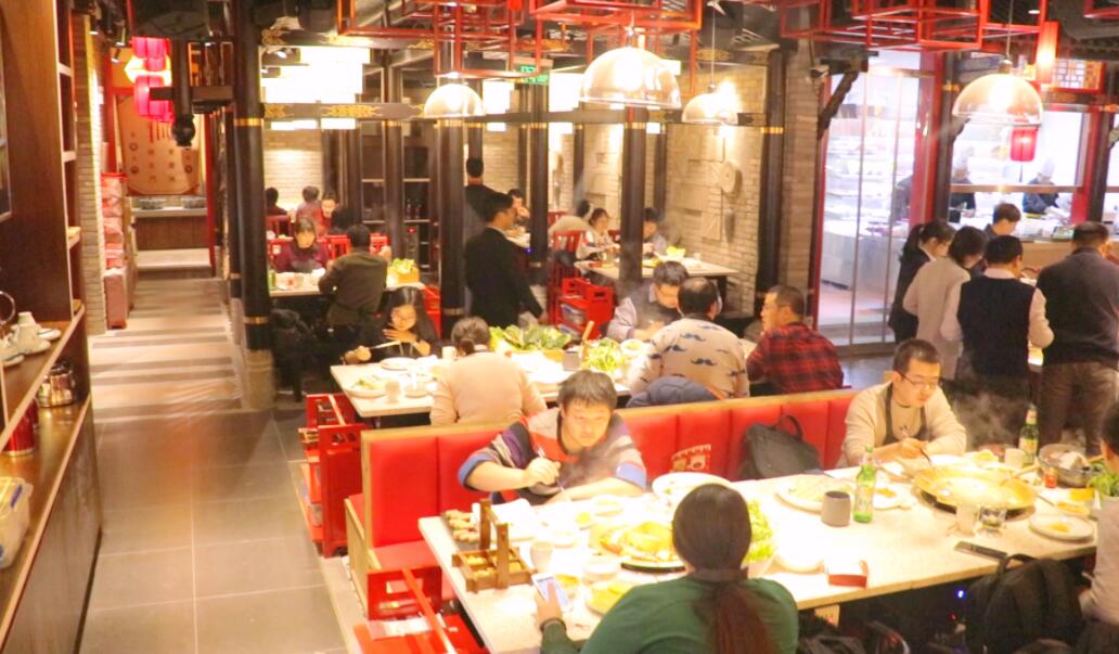 招5個(gè)服務(wù)員，可以開(kāi)一家重慶火鍋店？