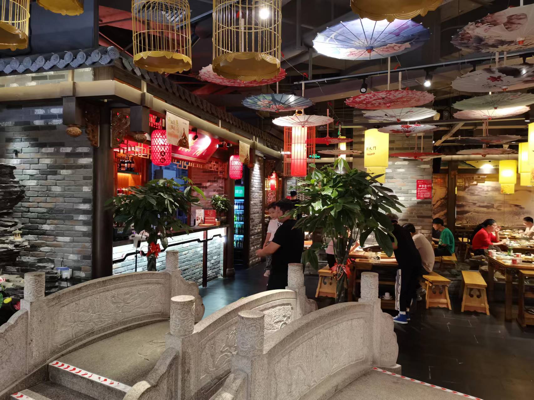 重慶火鍋，在新疆，生意為何如此火爆