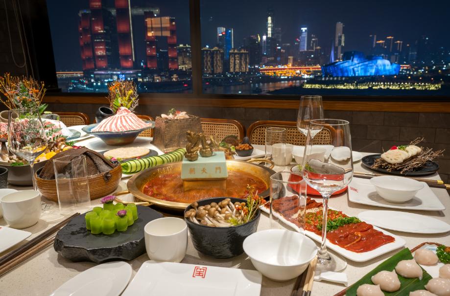 五一節(jié)，重慶洪崖洞，吃喝玩樂旅行攻略